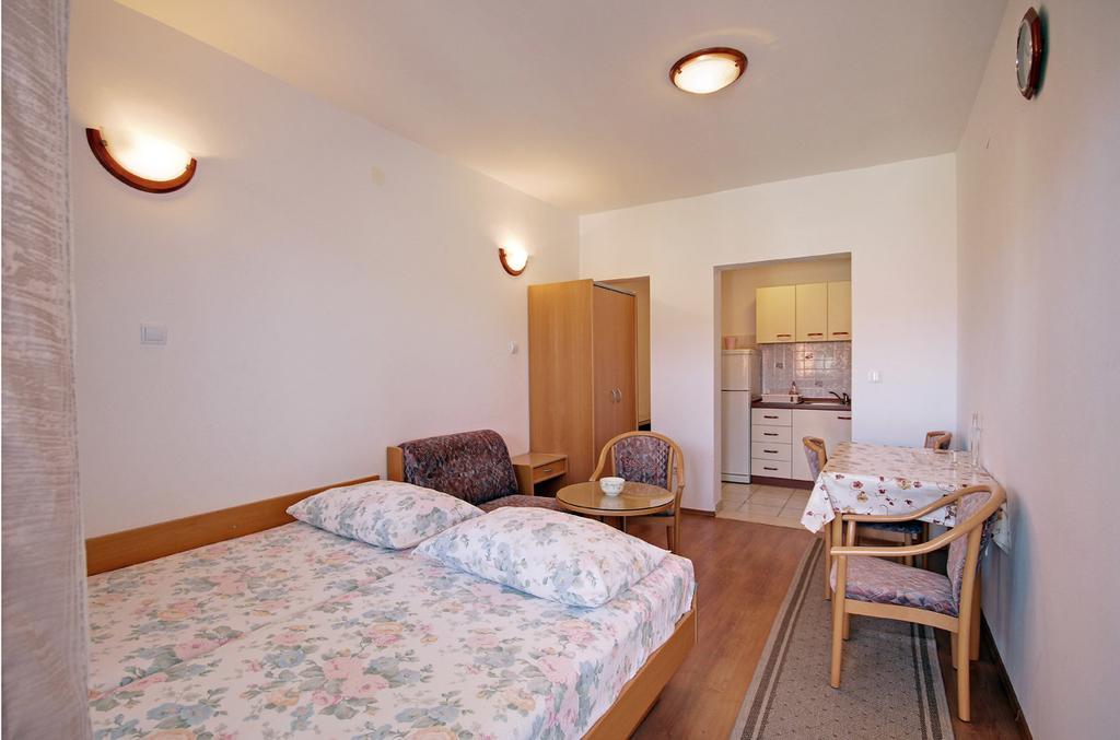 Apartments Near Old Town Ντουμπρόβνικ Δωμάτιο φωτογραφία